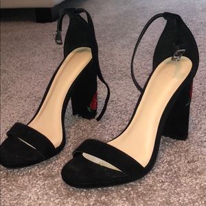 Beautiful heels 😍